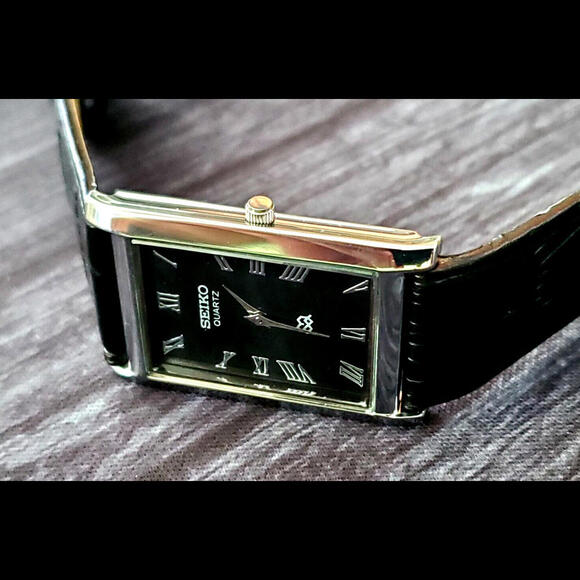 Vintage‎ NOS Mens Tank Rectangular Slim Seiko  Dress Watch New Mvt & Batt ⌚ - Picture 5 of 5